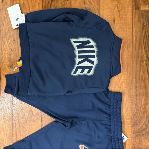 Nike Navy 2-Piece Set with Orange Details - Picture 6 of 6